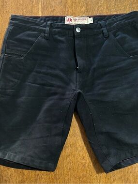 Iron & Resin Men's Black Flat Front Cotton Shorts